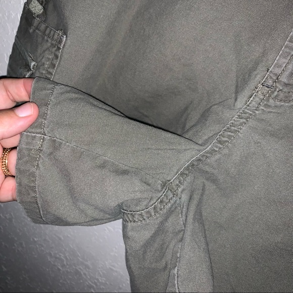 Columbia 5” Inseam Olive Green Colored Cargo Style Shorts 100% Cotton. - Picture 5 of 10